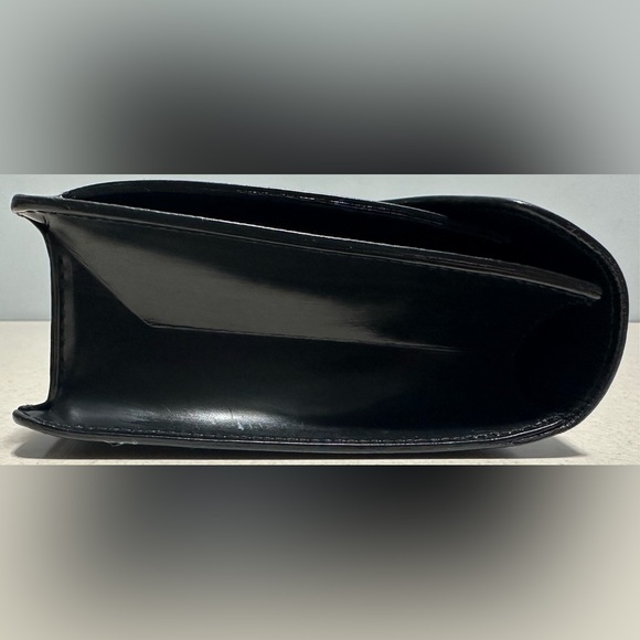 Louis Vuitton Pochette Serie Dragonne Epi Black - Picture 4 of 16